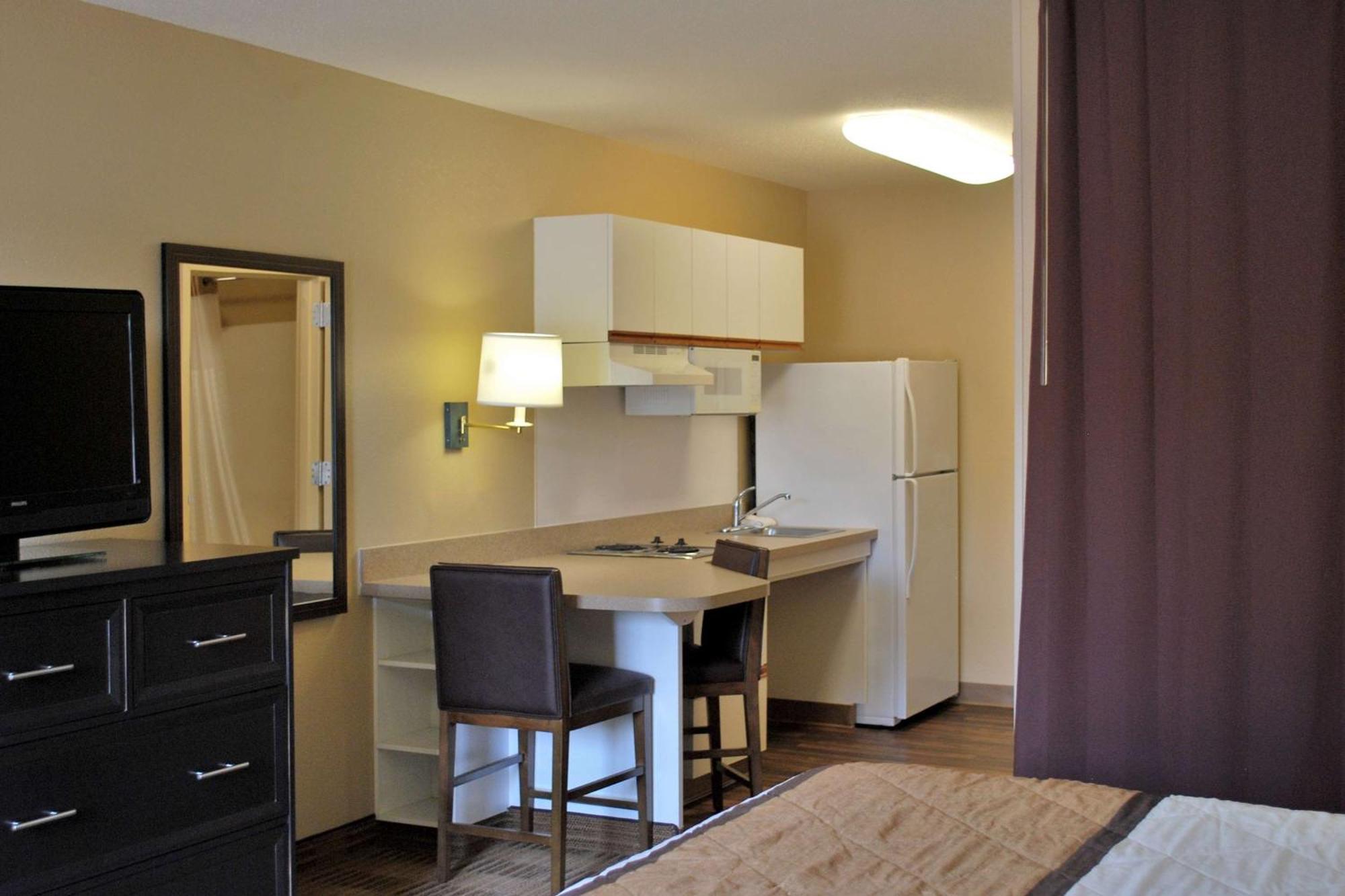 Extended Stay America Select Suites - Chicago - Vernon Hills - Lincolnshire Mettawa Exterior photo