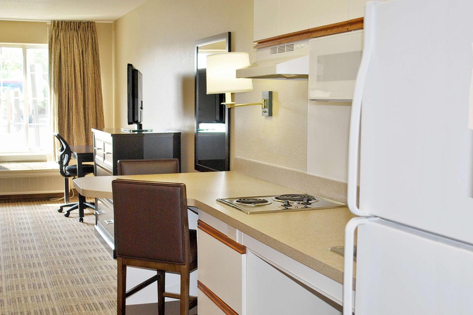 Extended Stay America Select Suites - Chicago - Vernon Hills - Lincolnshire Mettawa Exterior photo