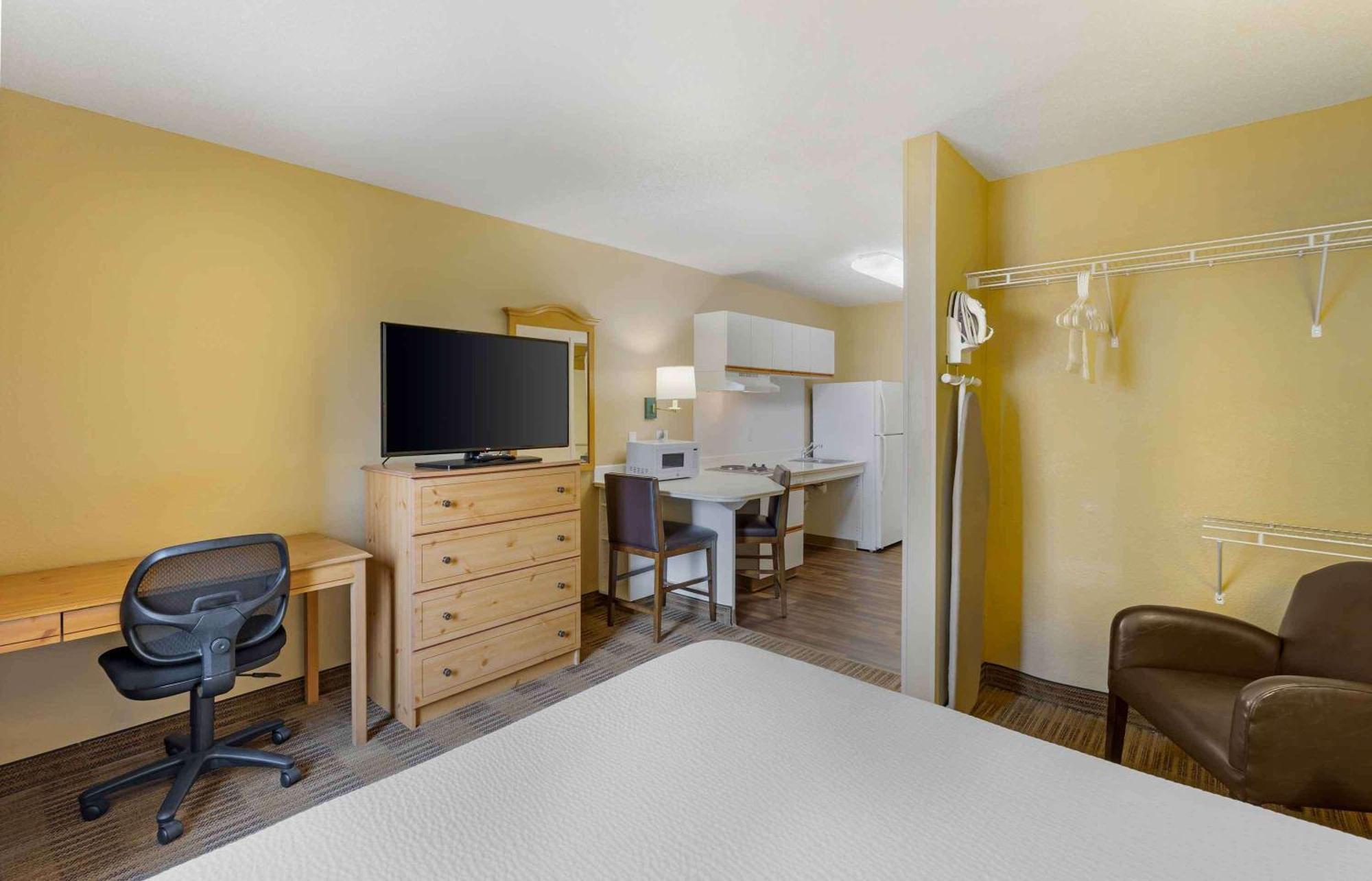 Extended Stay America Select Suites - Chicago - Vernon Hills - Lincolnshire Mettawa Exterior photo