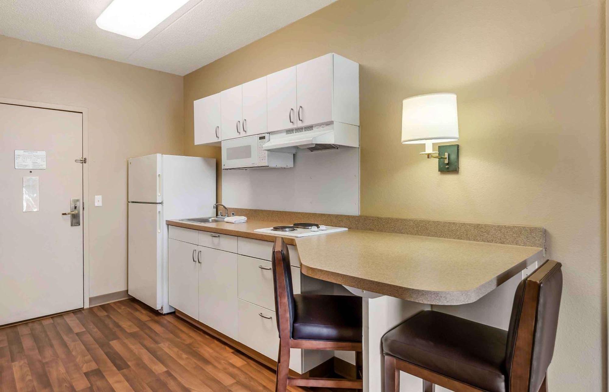 Extended Stay America Select Suites - Chicago - Vernon Hills - Lincolnshire Mettawa Exterior photo